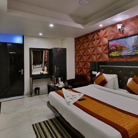 Hotel Noida International - Couple Friendly Hotel In Noida Sector 11 Exterior foto