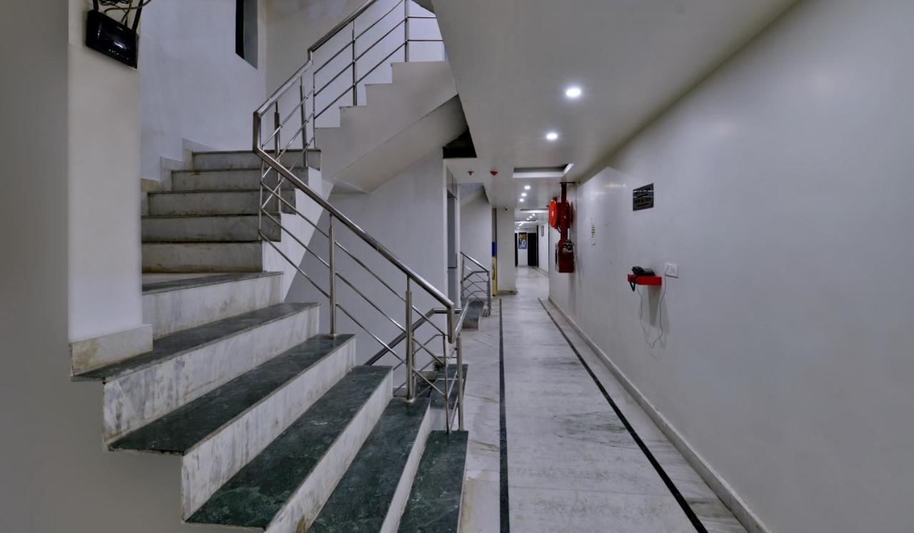 Hotel Noida International - Couple Friendly Hotel In Noida Sector 11 Exterior foto