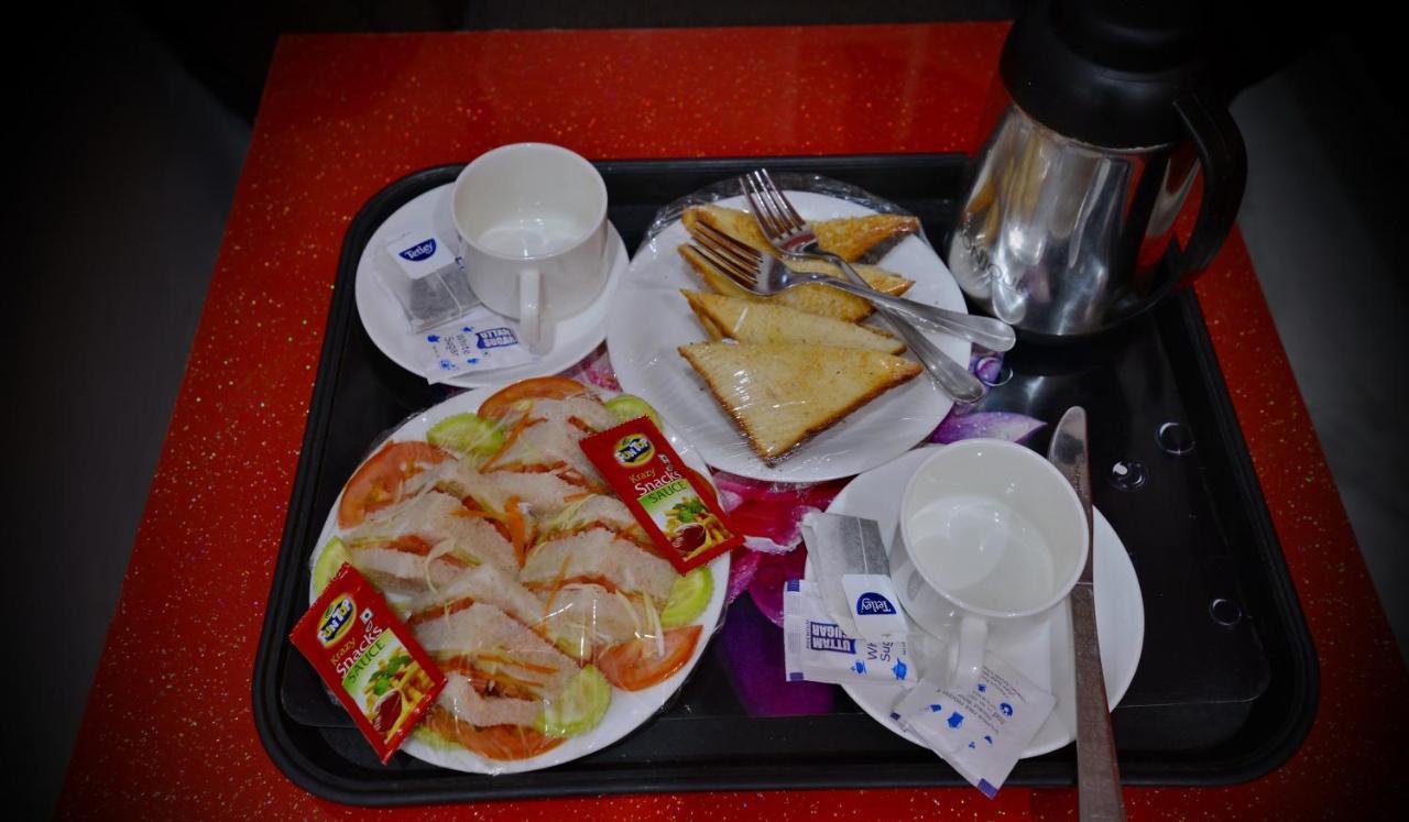 Hotel Noida International - Couple Friendly Hotel In Noida Sector 11 Exterior foto