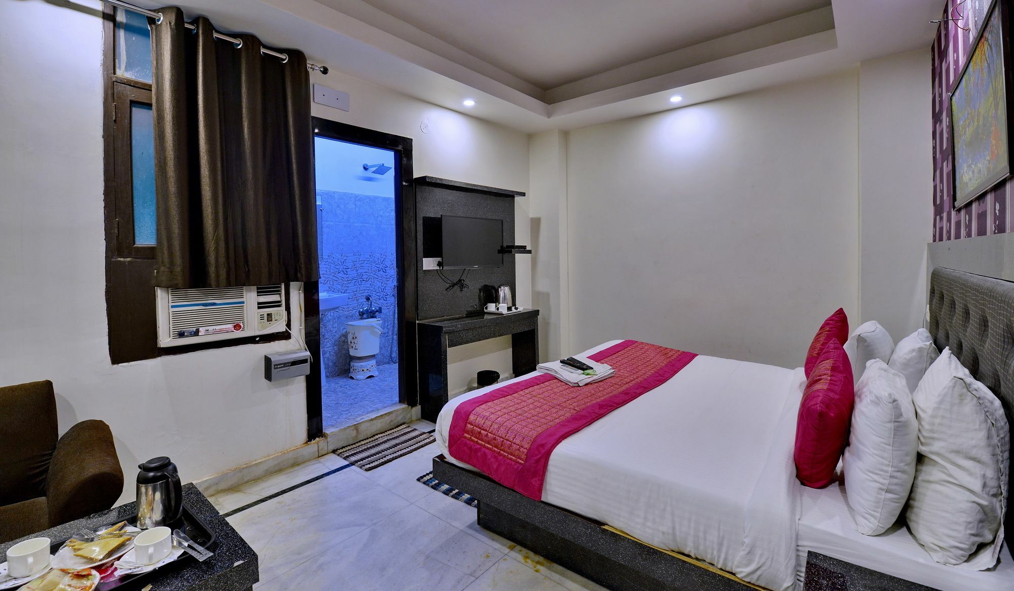 Hotel Noida International - Couple Friendly Hotel In Noida Sector 11 Exterior foto