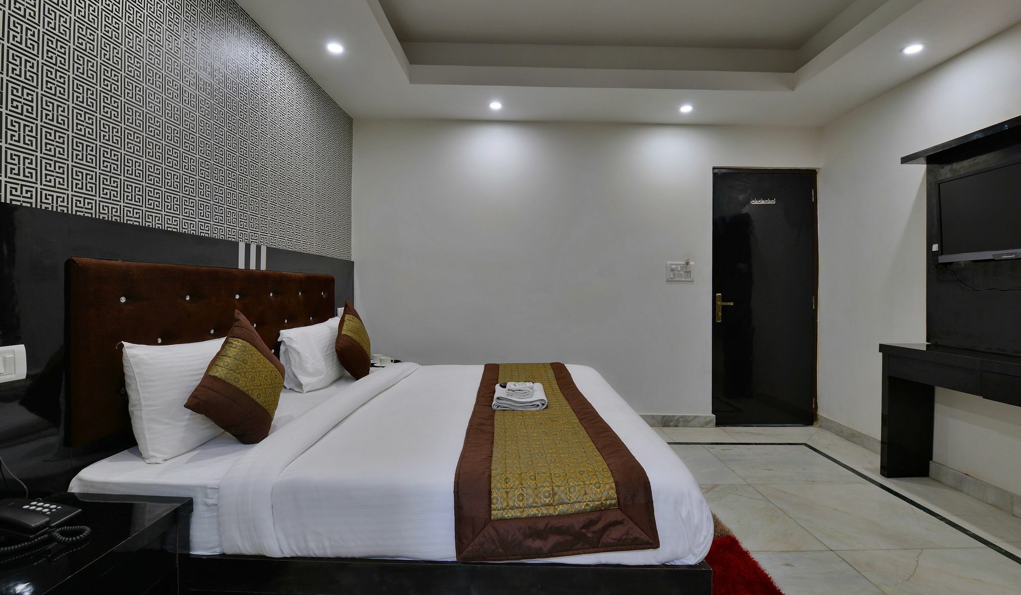 Hotel Noida International - Couple Friendly Hotel In Noida Sector 11 Exterior foto